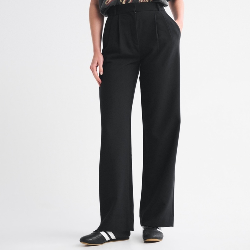Abercrombie & Fitch Sloane Tailored Wide Leg Pant